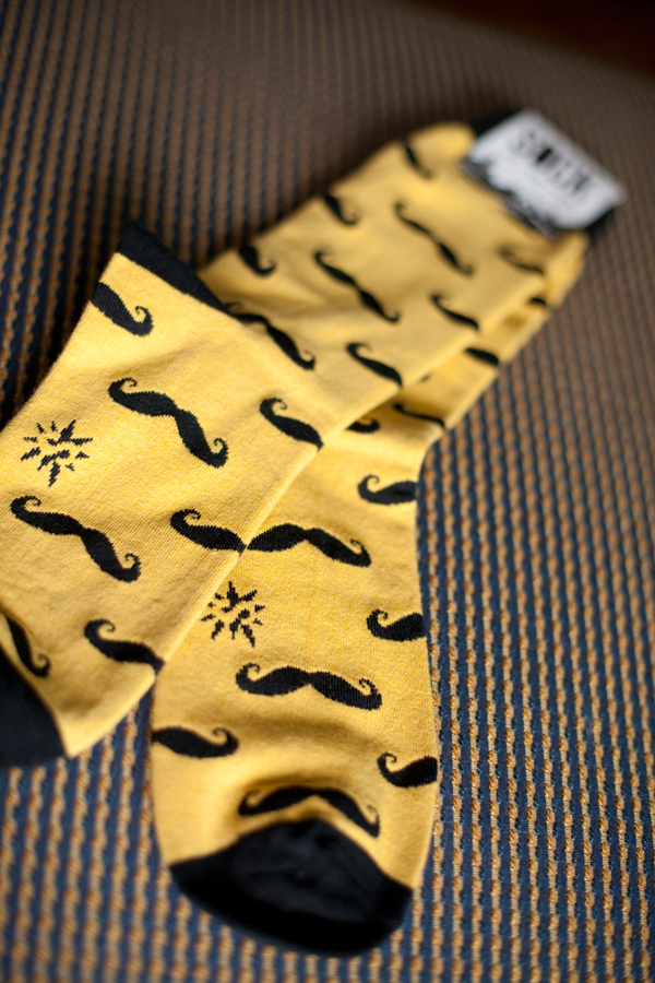 classic-yellow-and-grey-wedding