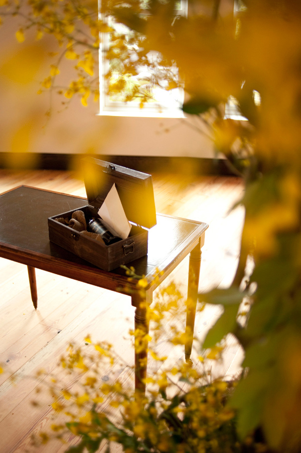 classic-yellow-and-grey-wedding