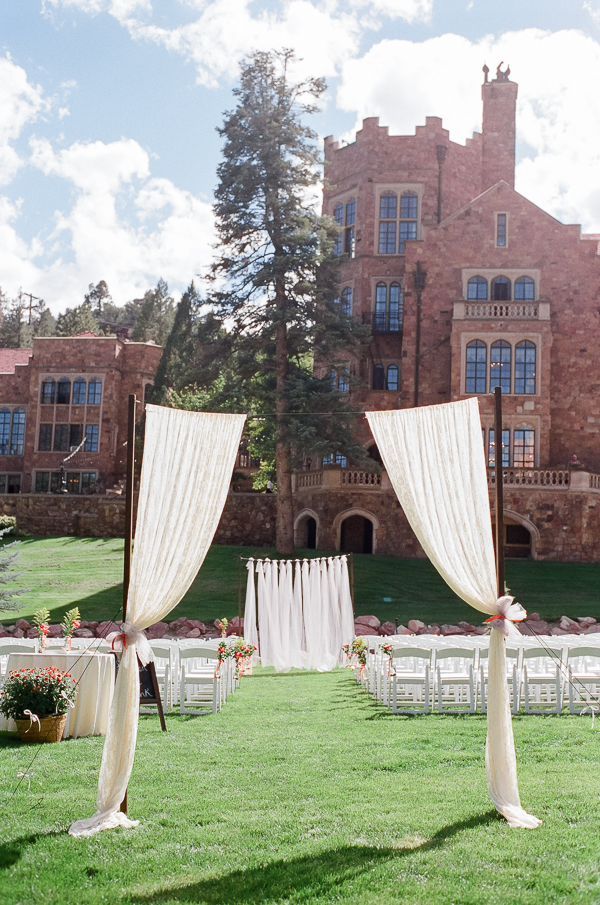 colorado-wedding-at-glen-eyrie-castle