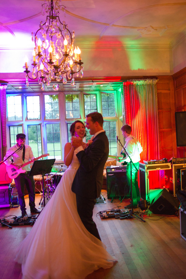 elegant-english-wedding-at-bibury-court