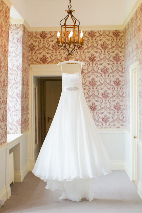 elegant-english-wedding-at-bibury-court