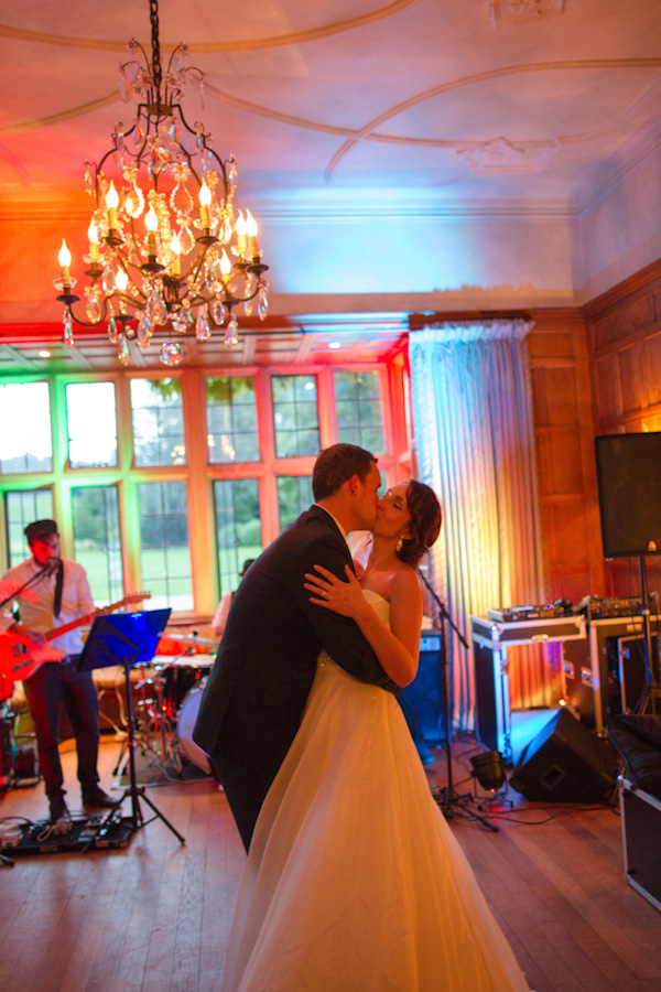 elegant-english-wedding-at-bibury-court
