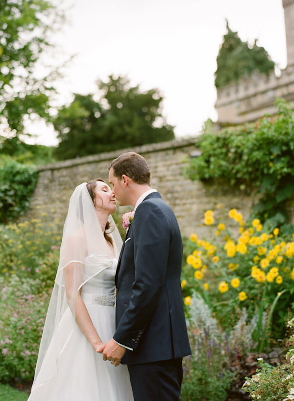 elegant-english-wedding-at-bibury-court