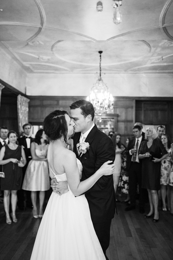 elegant-english-wedding-at-bibury-court