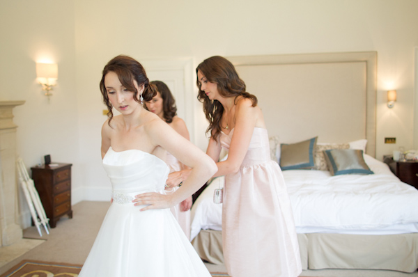 elegant-english-wedding-at-bibury-court