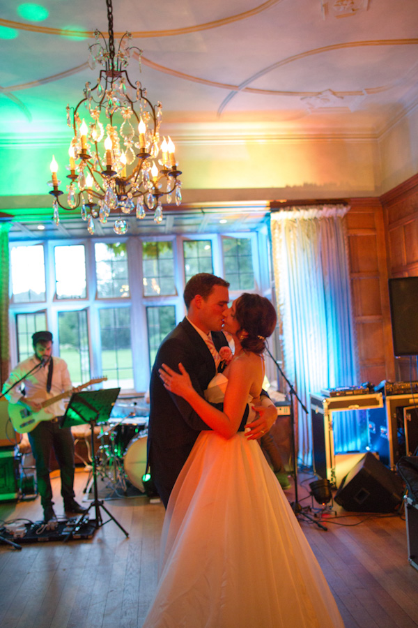 elegant-english-wedding-at-bibury-court