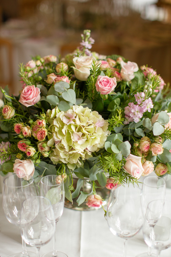 elegant-english-wedding-at-bibury-court