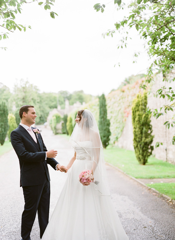 elegant-english-wedding-at-bibury-court