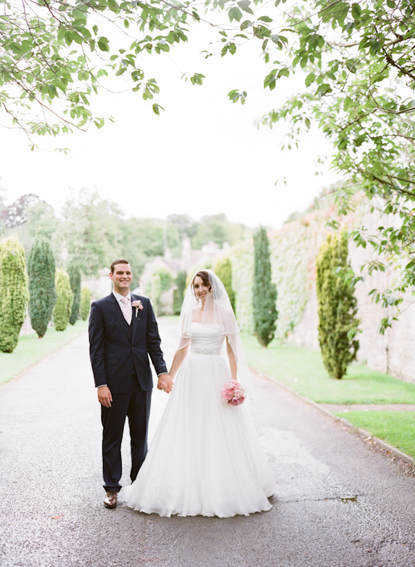 elegant-english-wedding-at-bibury-court