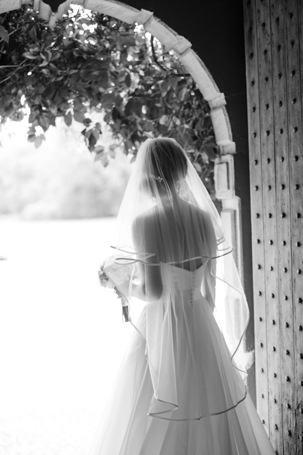 elegant-english-wedding-at-bibury-court