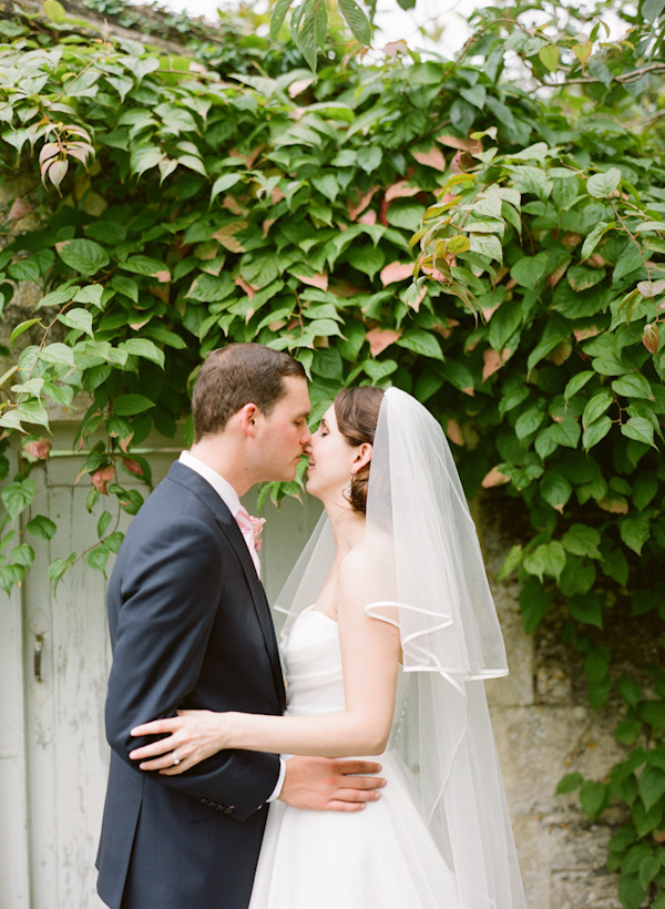 elegant-english-wedding-at-bibury-court