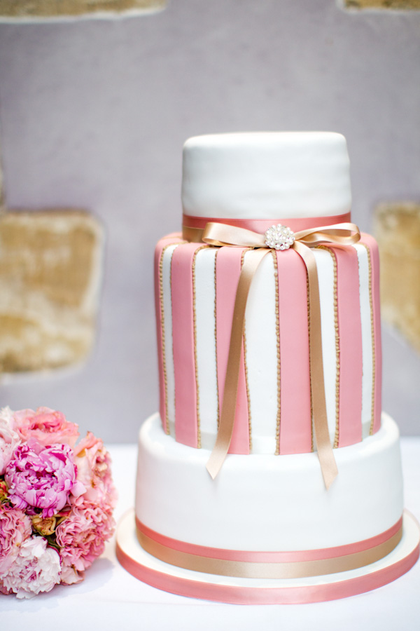 elegant-english-wedding-at-bibury-court