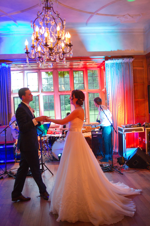 elegant-english-wedding-at-bibury-court