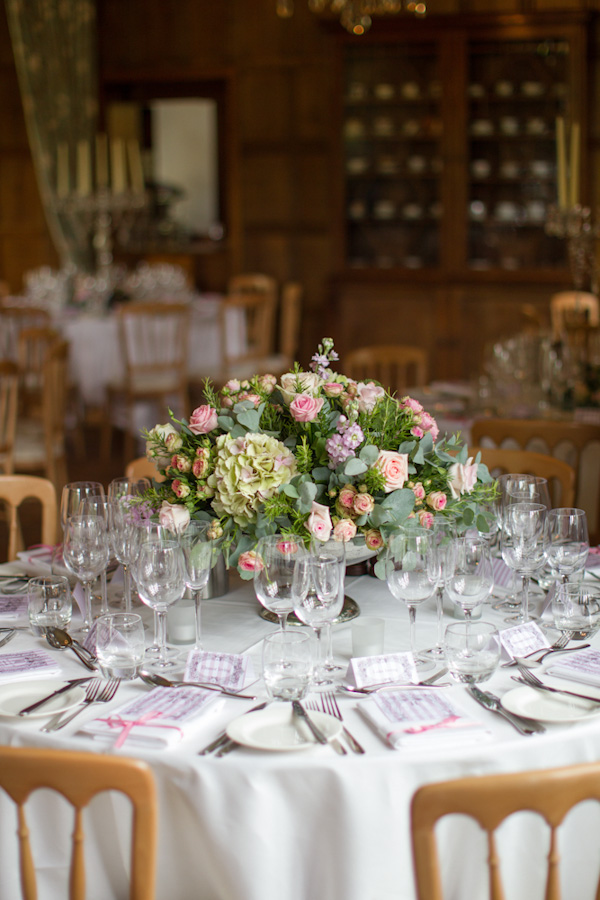 elegant-english-wedding-at-bibury-court