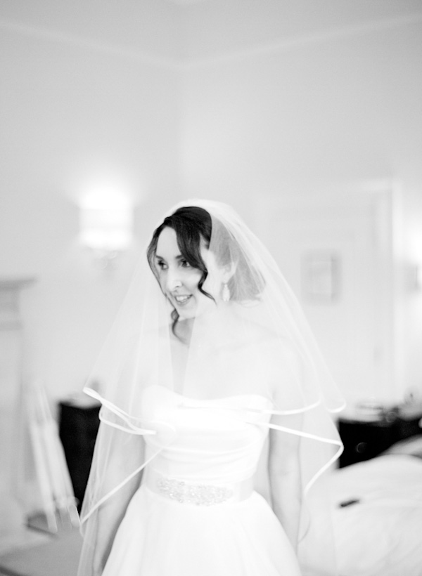 elegant-english-wedding-at-bibury-court