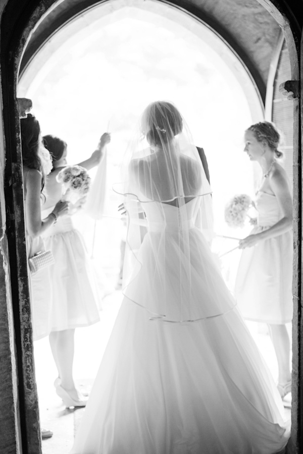 elegant-english-wedding-at-bibury-court