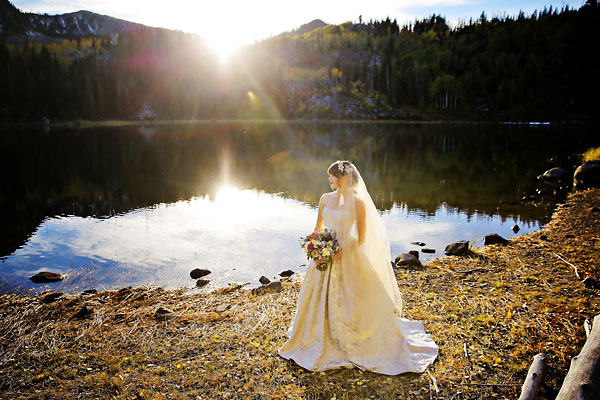 elegant-gold-and-purple-wedding-ideas