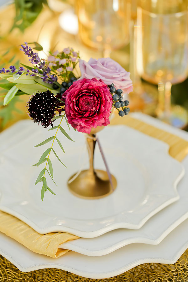 elegant-gold-and-purple-wedding-ideas