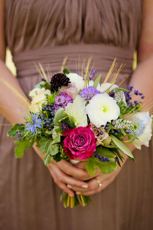 elegant-gold-and-purple-wedding-ideas