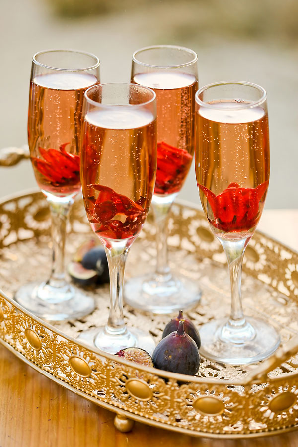 elegant-gold-and-purple-wedding-ideas