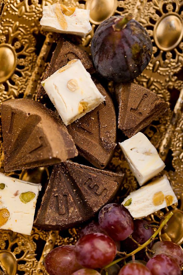 elegant-gold-and-purple-wedding-ideas