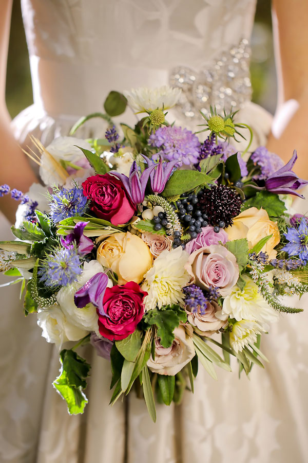 elegant-gold-and-purple-wedding-ideas