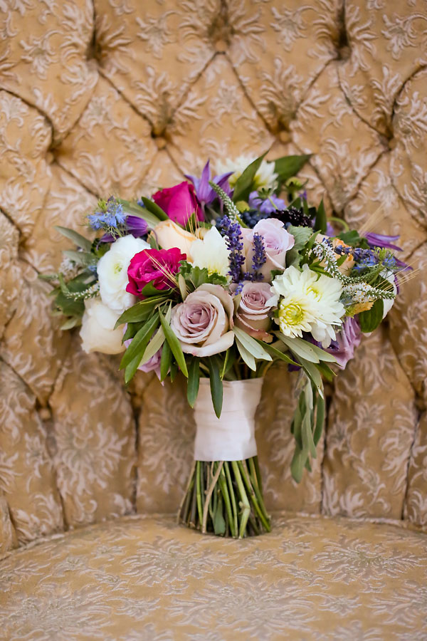 elegant-gold-and-purple-wedding-ideas