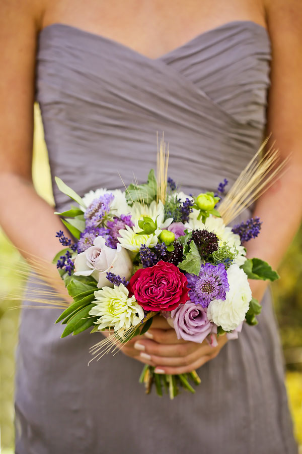 elegant-gold-and-purple-wedding-ideas