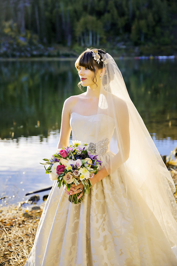 elegant-gold-and-purple-wedding-ideas