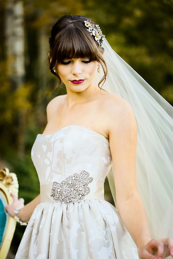 elegant-gold-and-purple-wedding-ideas