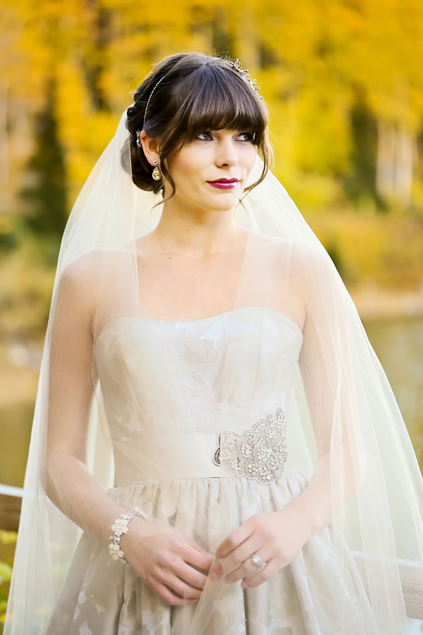 elegant-gold-and-purple-wedding-ideas