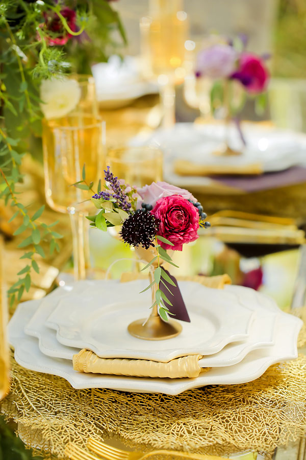 elegant-gold-and-purple-wedding-ideas