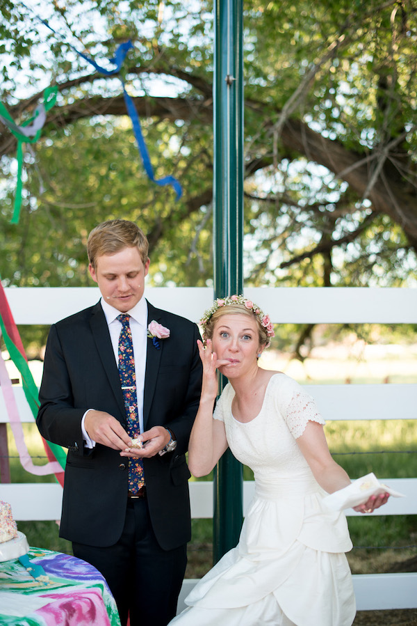 festive-floral-wedding-in-utah