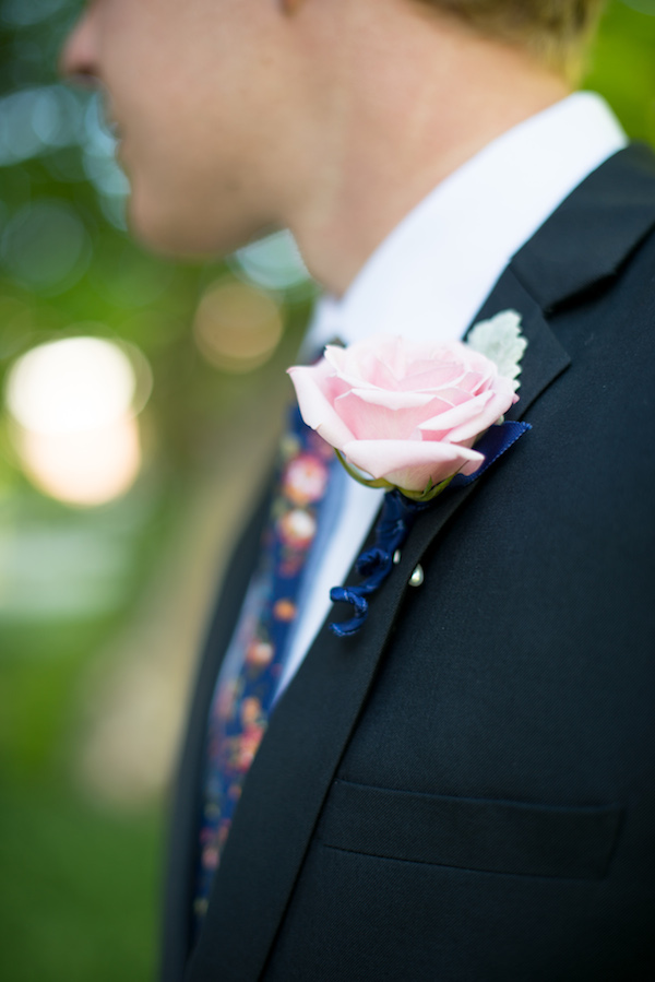 festive-floral-wedding-in-utah