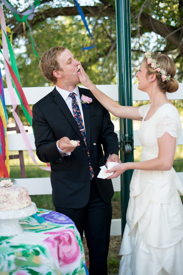 festive-floral-wedding-in-utah