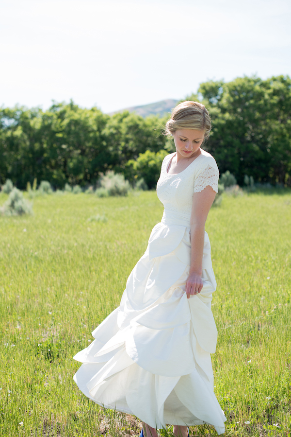 festive-floral-wedding-in-utah
