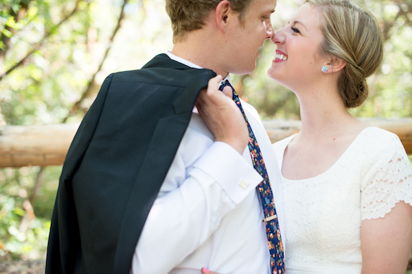 festive-floral-wedding-in-utah