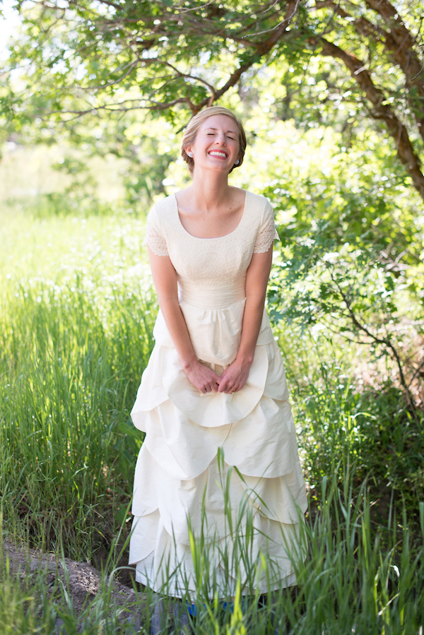 festive-floral-wedding-in-utah