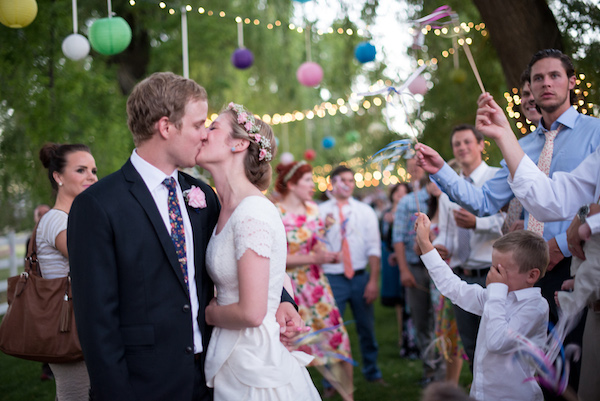 festive-floral-wedding-in-utah