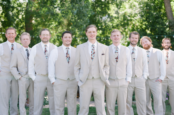 funky-farm-wedding-in-colorado