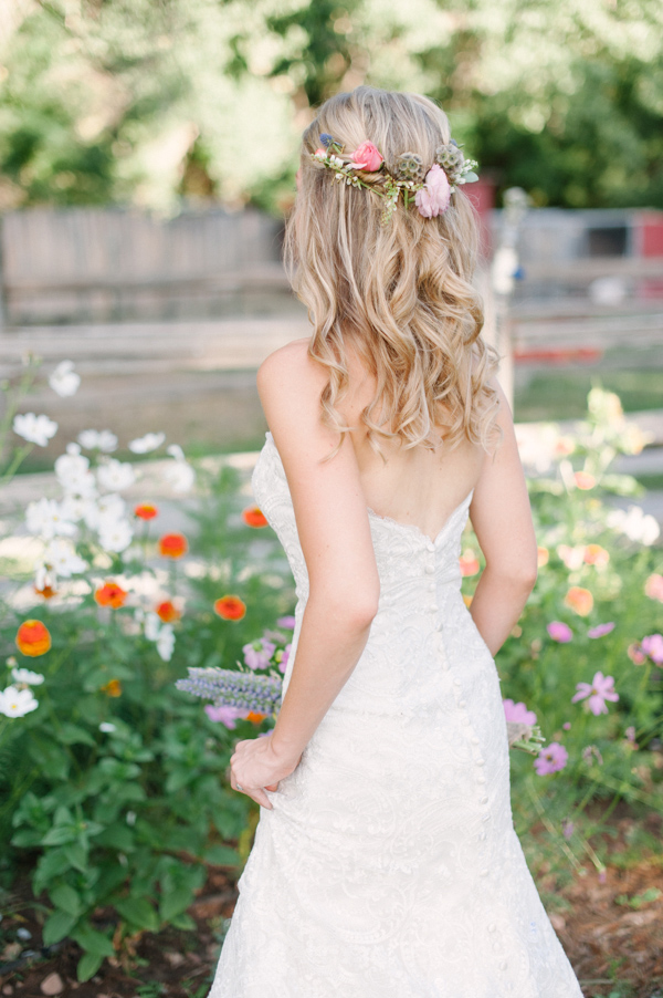 funky-farm-wedding-in-colorado