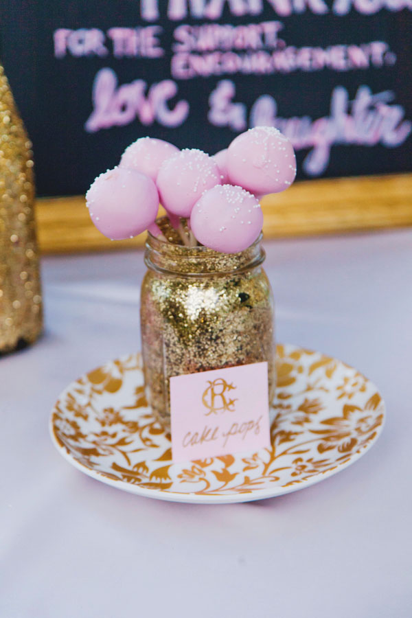 gold-glam-wedding-inspiration