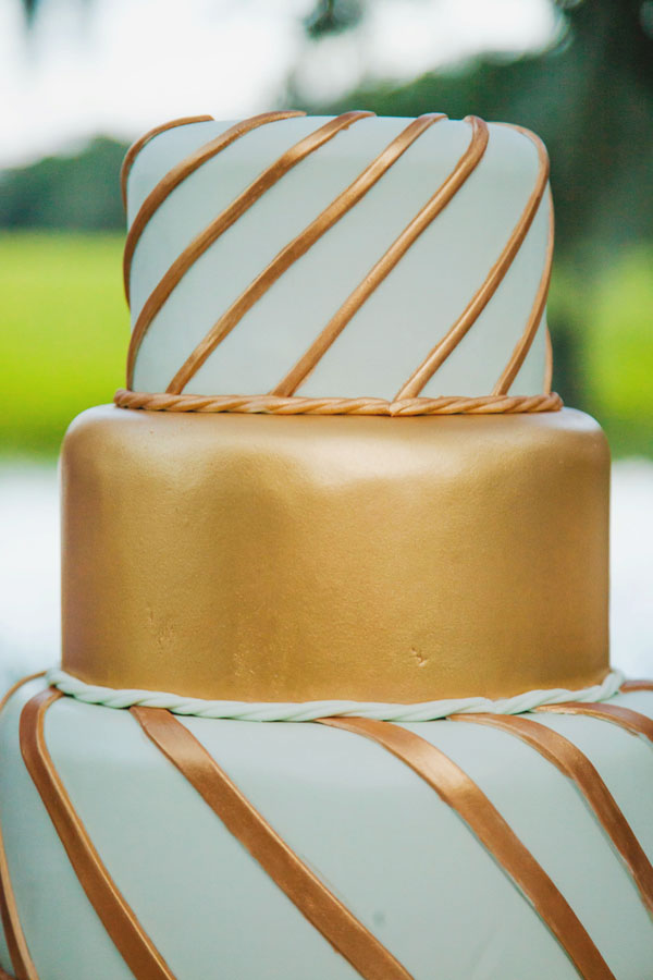 gold-glam-wedding-inspiration