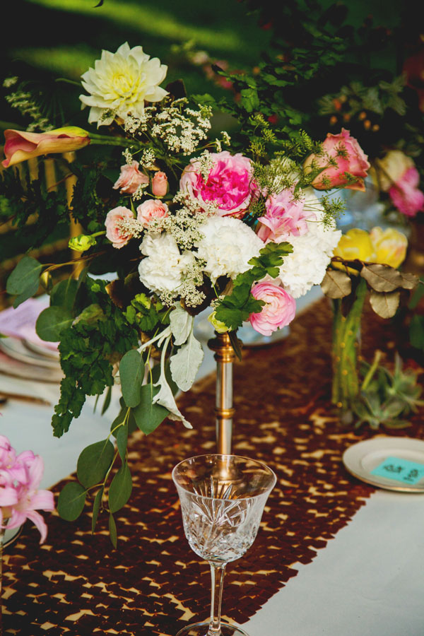gold-glam-wedding-inspiration