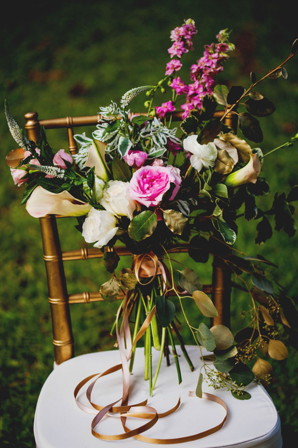 gold-glam-wedding-inspiration