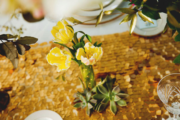 gold-glam-wedding-inspiration