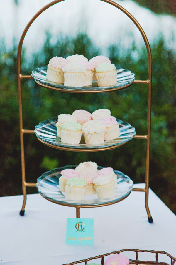 gold-glam-wedding-inspiration