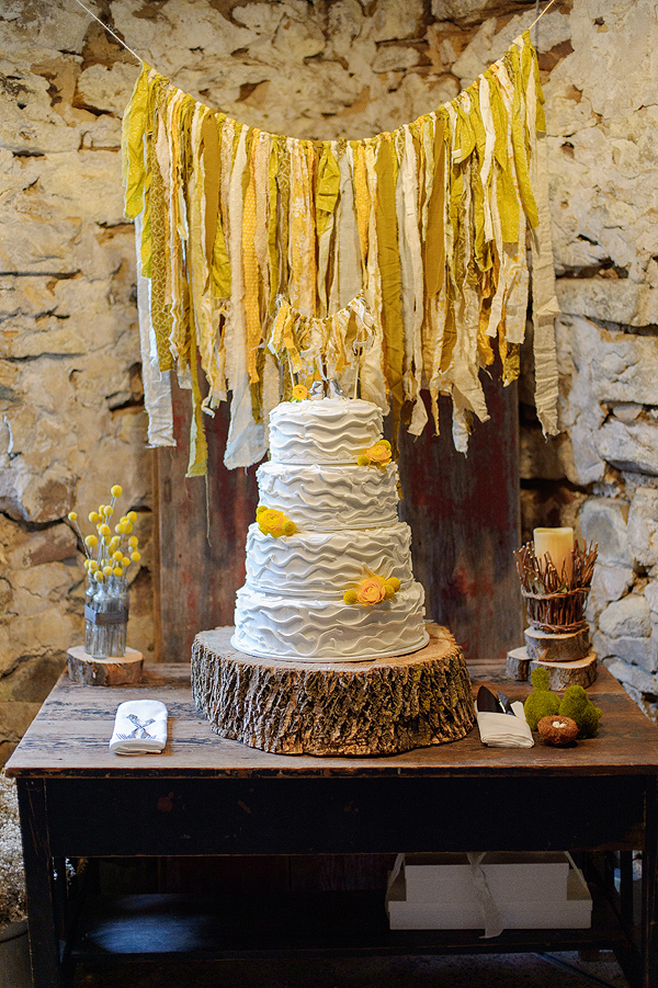 green-and-yellow-wedding-at-the