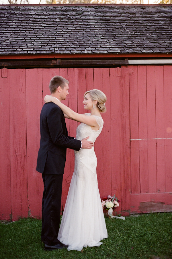 lavish-red-and-navy-wedding-ideas