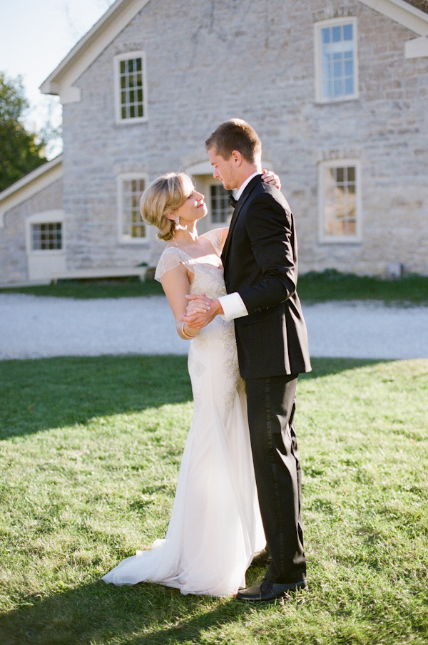 lavish-red-and-navy-wedding-ideas